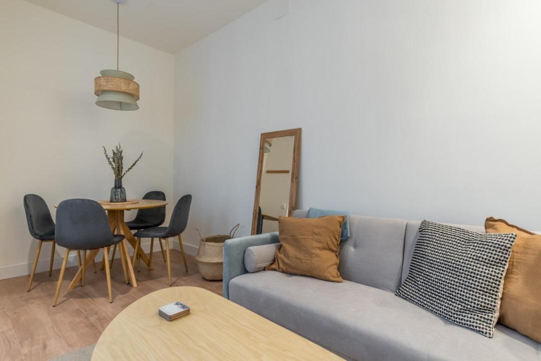 Cozy 1Bd 1Bth - Anton Martin Apartment มาดริด ภายนอก รูปภาพ